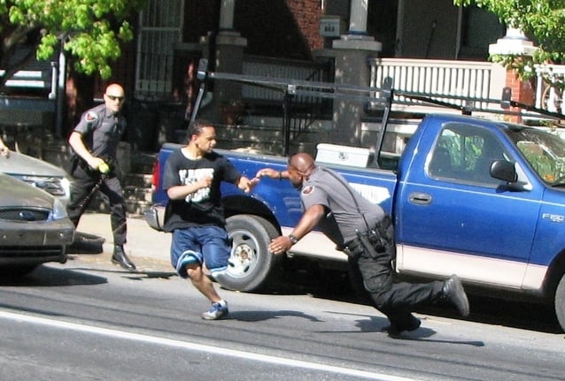 Что значит bring car from behind the police station