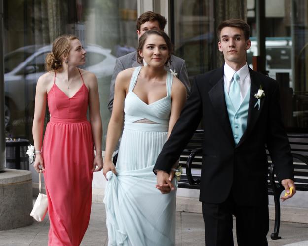 Penn Manor and Cornerstone Homeschool students arrive for prom 2015