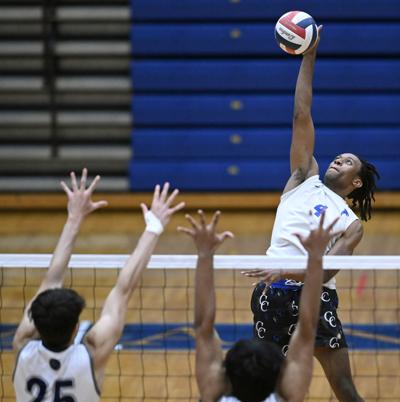 Cedar Crest vs. Manheim Twp. - L-L League boys volleyball