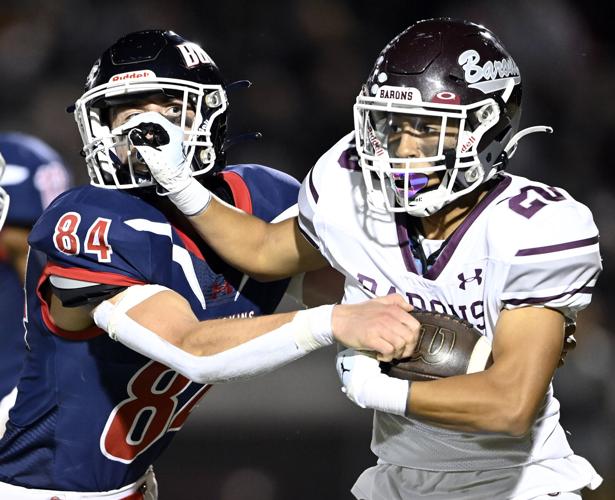 Brycen Armold piles up 209 yards and 3 TDs to lead Manheim Central over