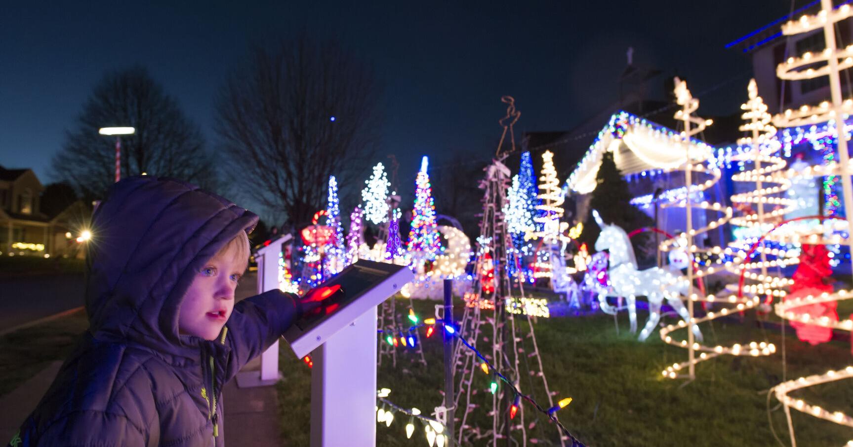 Show us your display for the 2022 Holiday Lights contest