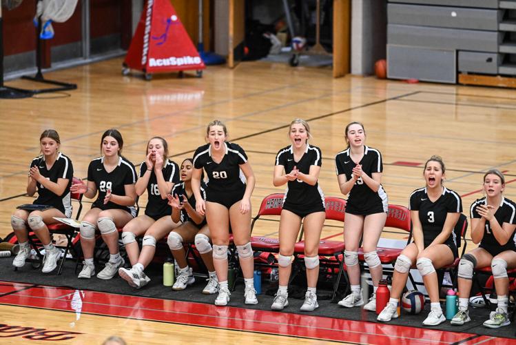 Wilson vs. Hempfield - District 3 Class 4A girls volleyball