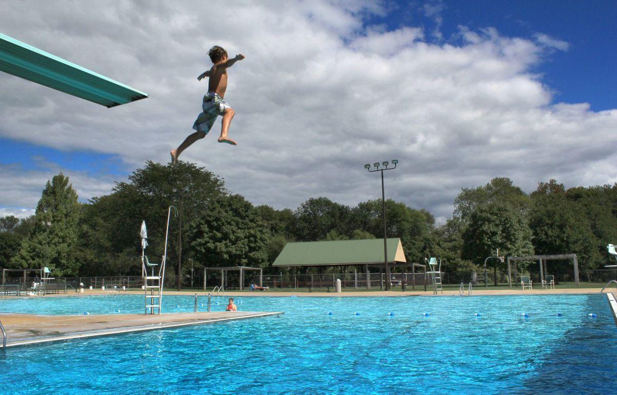Here's everything you need to know about 25 swimming pools in Lancaster County this summer