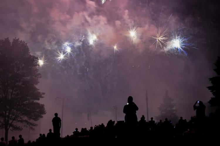 Fireworks light up the skies at Lititz Springs Park [photos] Local