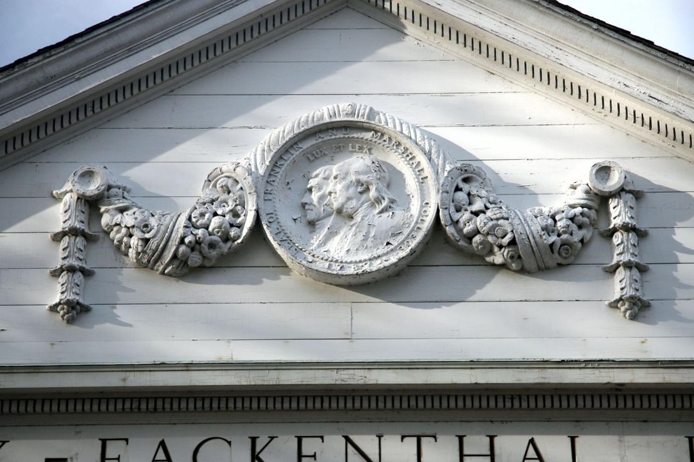 Architecture with swagger Using festoons to enliven facades Home