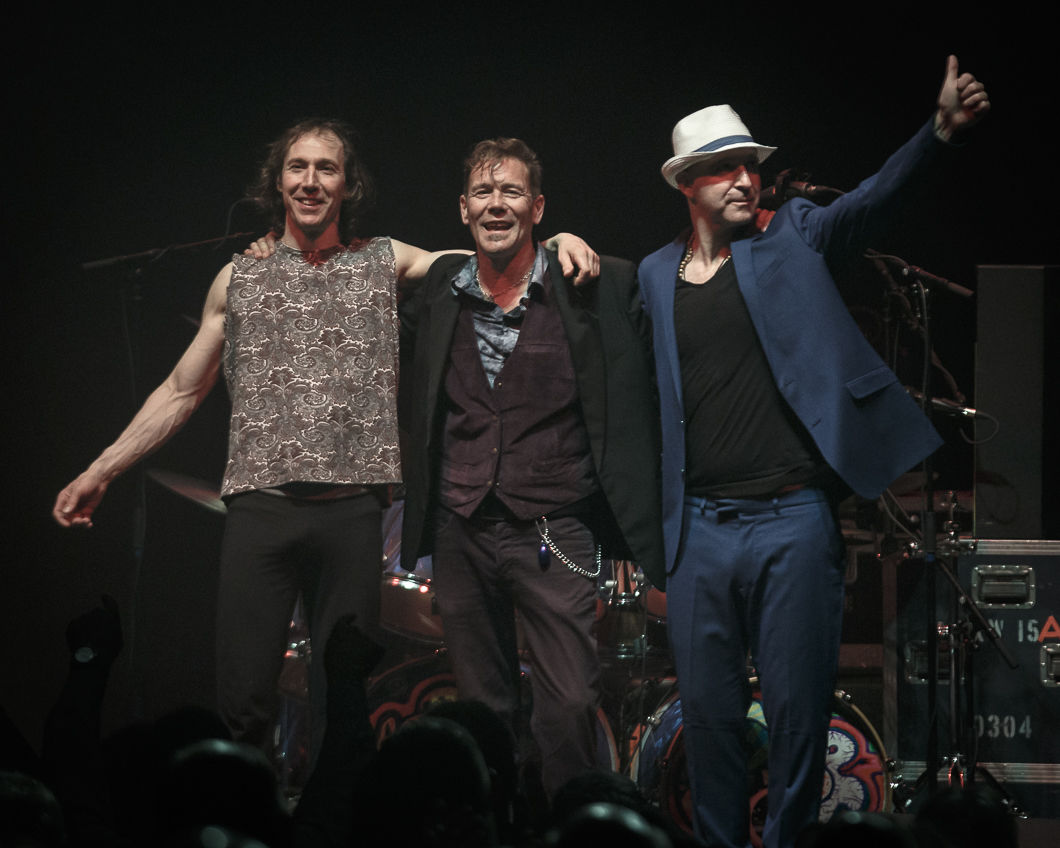 Relatives of the original Cream members honor the band's music in