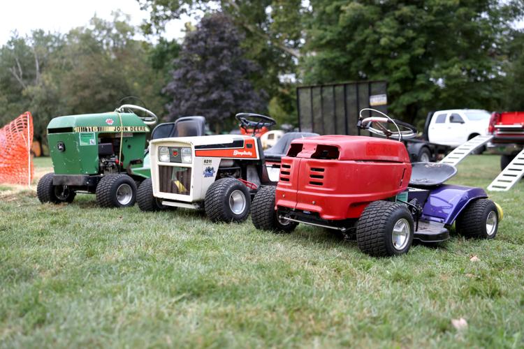 092424lawnmowerraces-1.jpg