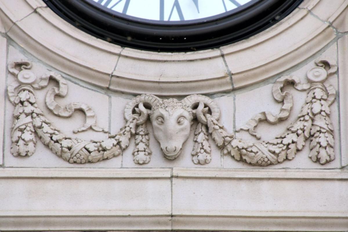 Architecture with swagger Using festoons to enliven facades Home