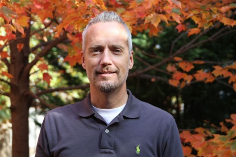 "Return to Amish" star sees Lancaster County doctor on TLC series