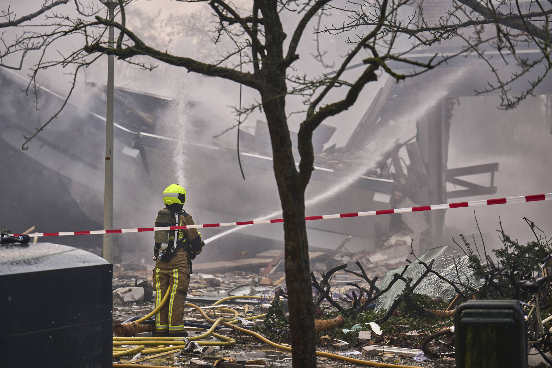 Explosión Destruye Zona De Apartamentos En La Haya; Hay 3 Muertos Y ...