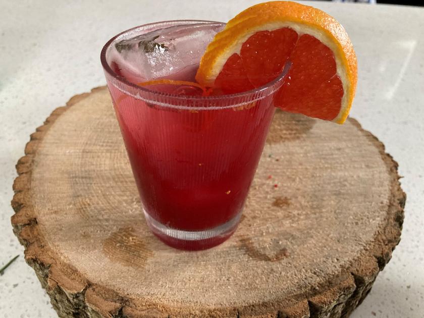 New Year’s drink recipes for cranberry juice sparklers, spiced warm cocoa | Food items + Living New Year’s drink recipes for cranberry juice sparklers, spiced warm cocoa | Food items + Living