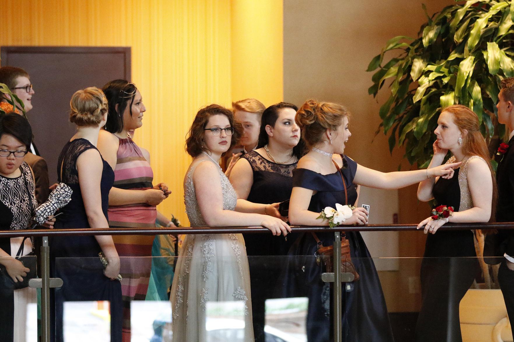 LampeterStrasburg 2017 Prom 46.JPG