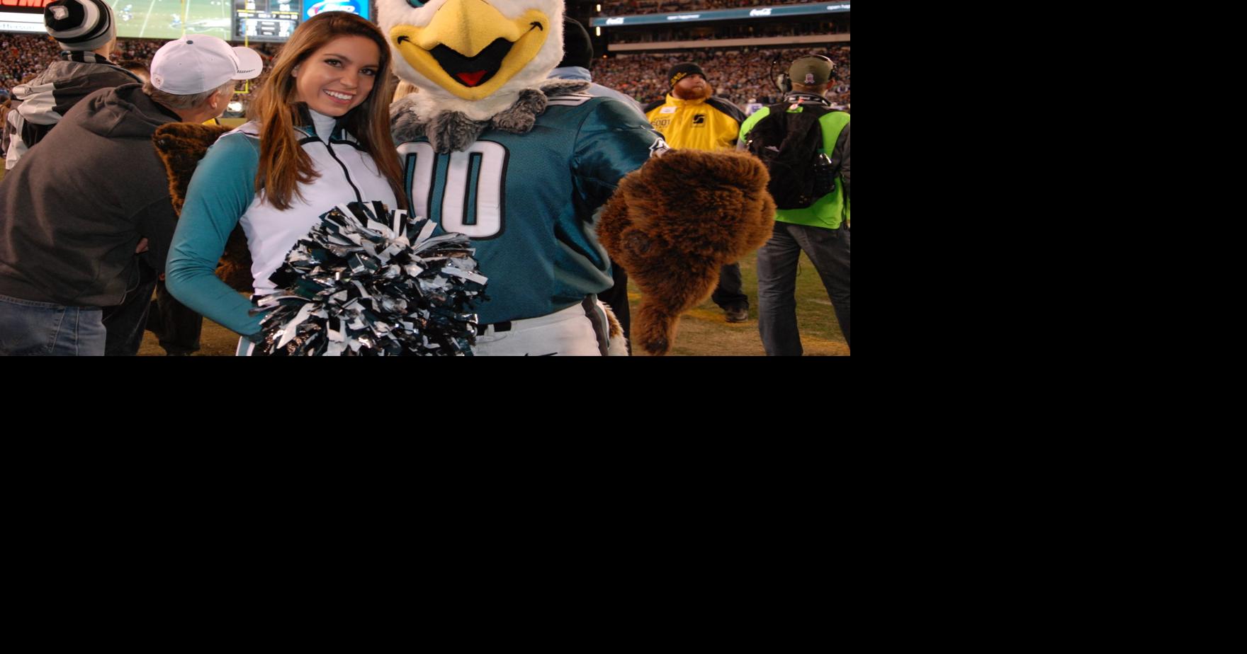 Eagles cheerleader connects with fans on and off the field