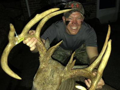 Woman bags marriage proposal shortly after killing big buck on hunting trip