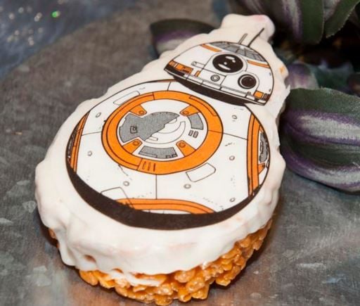 'star Wars'-themed Desserts, Snacks Sweep Nation Ahead Of Film Opening 