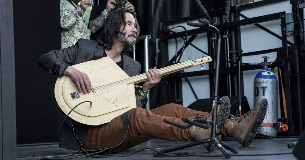 Keanu Reeves' band to perform in Hershey this summer