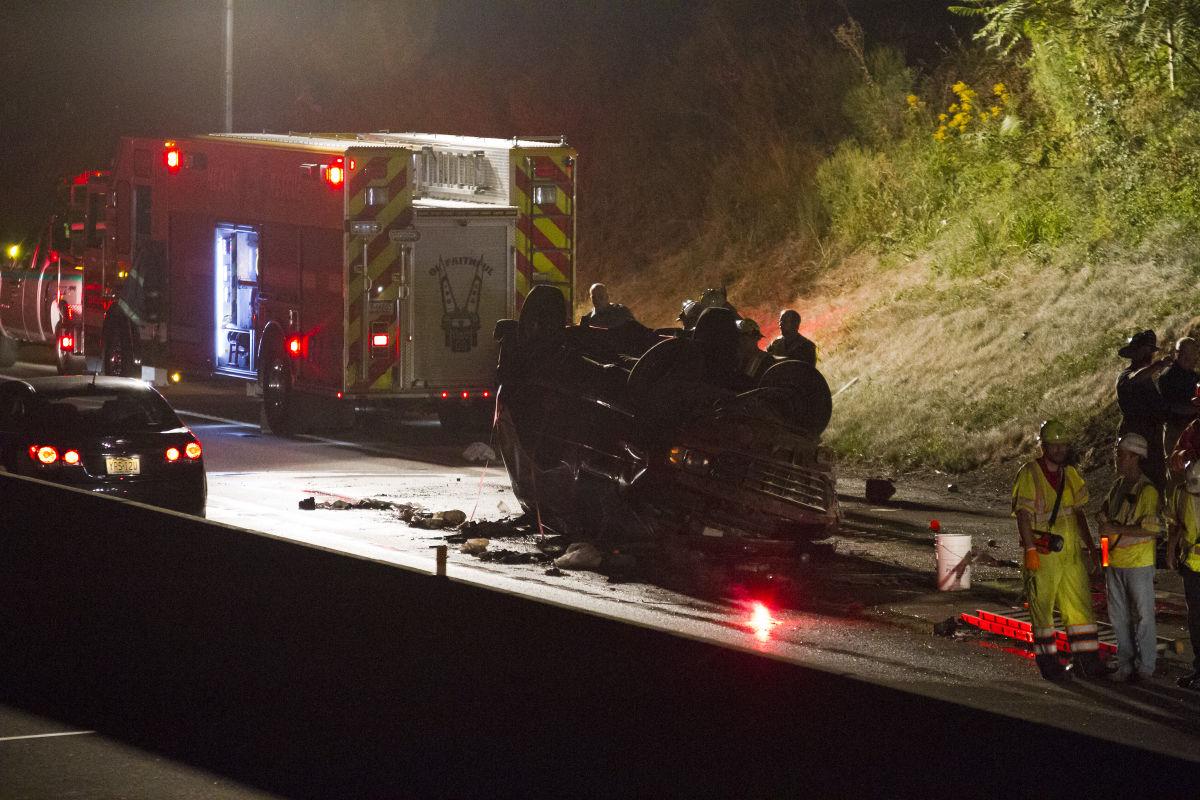 Man killed in PA turnpike crash after driving erratically