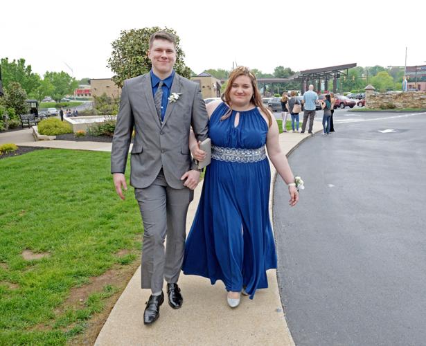 Conestoga Valley students dress to impress for prom [photos] Local News