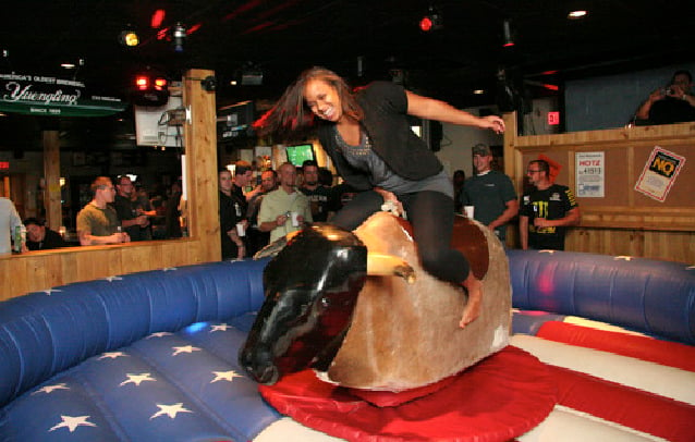 ride mechanical bull how to by mechanical take Lifestyle Patrons bull the  the horns