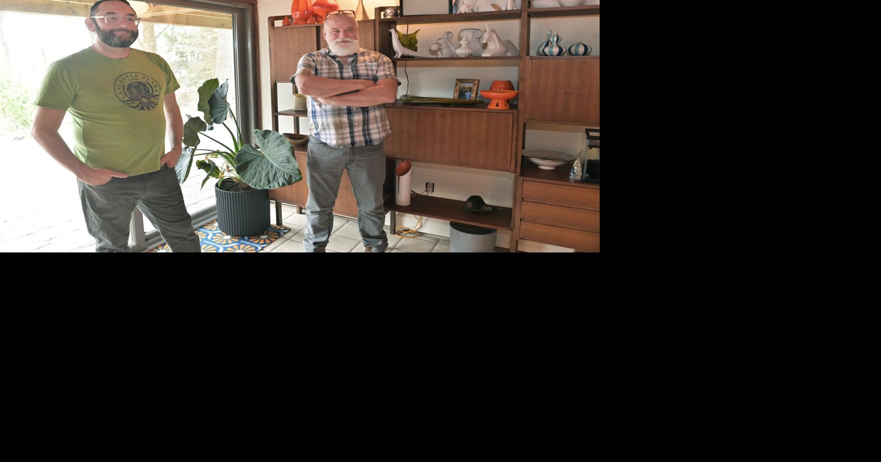 Space Lancaster owners share peek inside their groovy midcentury modern ...
