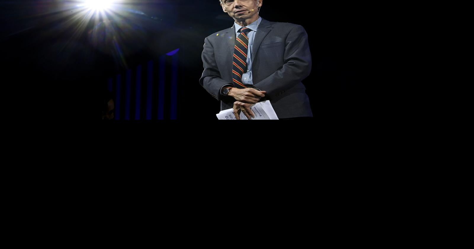 Malcolm Gladwell tells Lancaster Chamber that trust is built on values, not performance