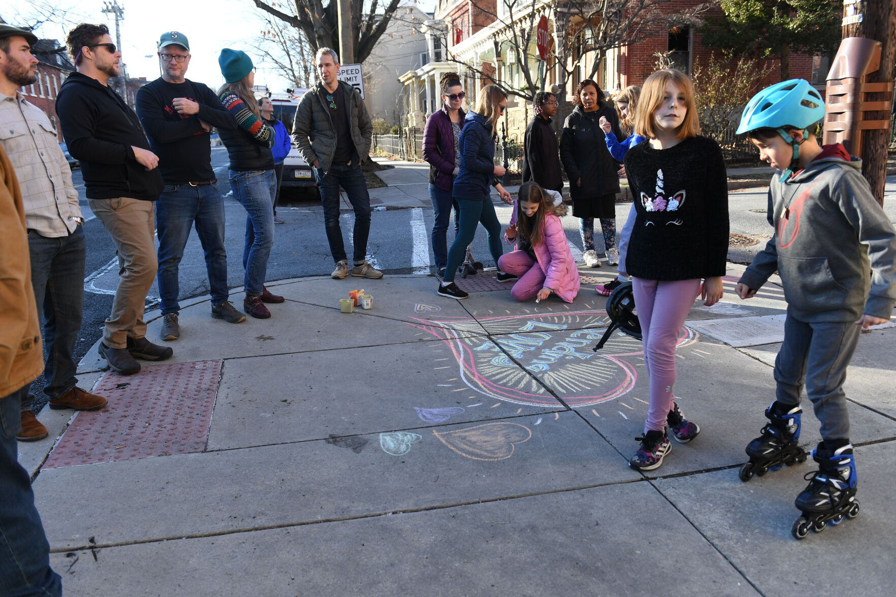 Community Gathers To Support Family After Fatal Fire On 400 Block West ...