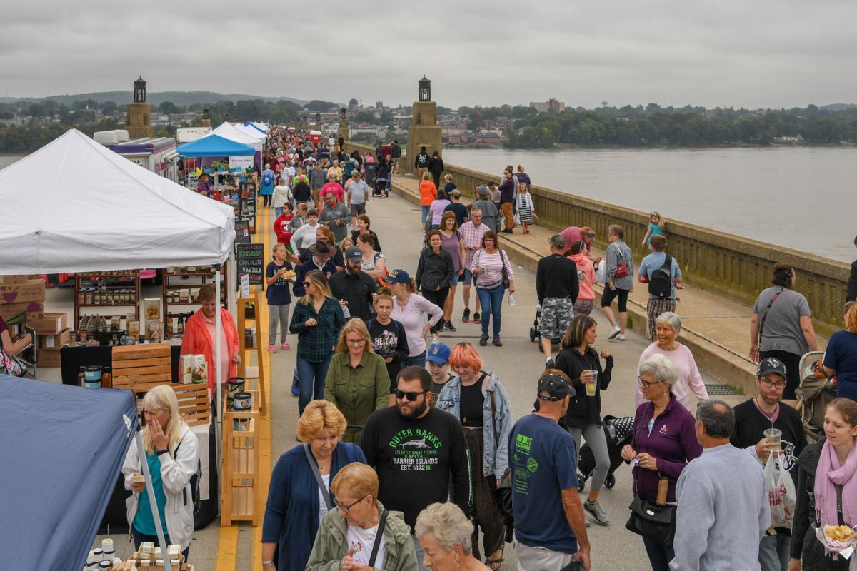 Columbia Bridge Bust attracts thousands for fun, food and vendors over