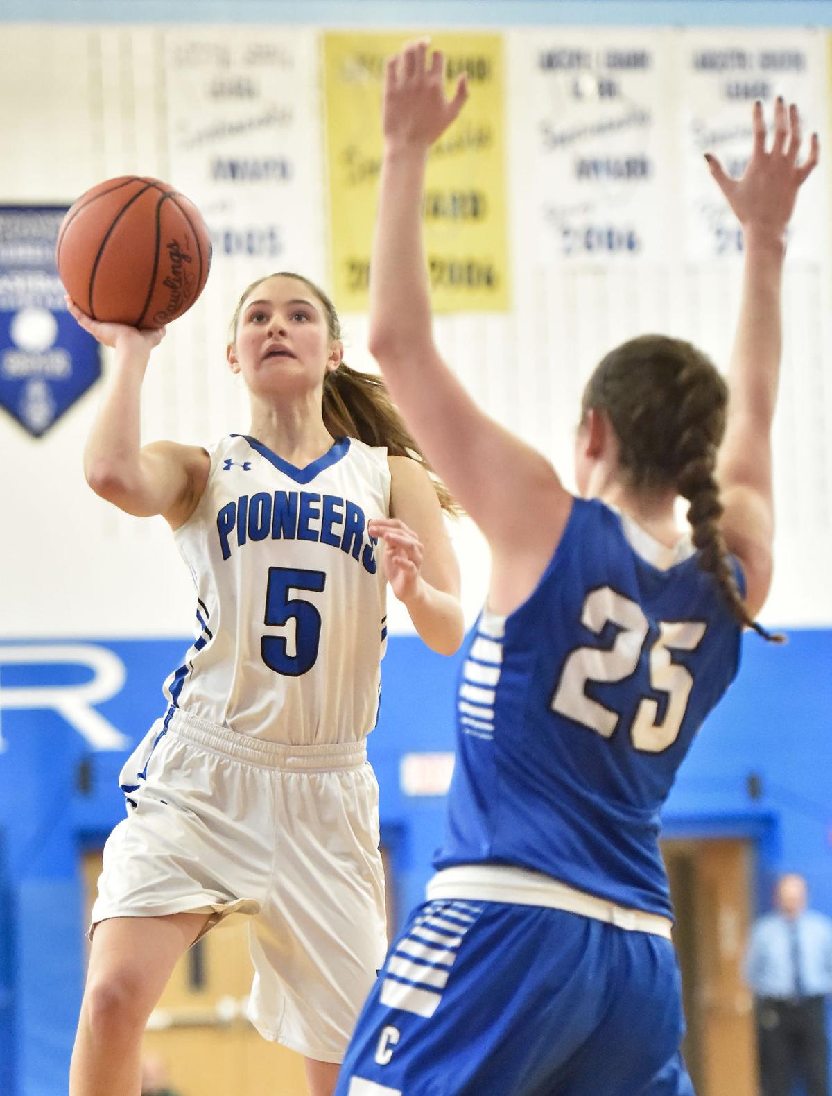 Lampeter Strasburg Ace Nevin Hoenninger Will Continue Basketball