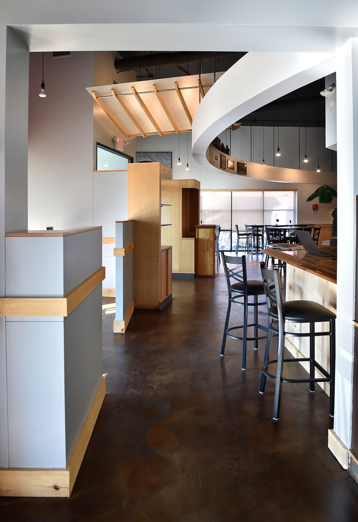 Big Dog Craft Brewing opens in Manheim Township; Brewpub replaces Isaac