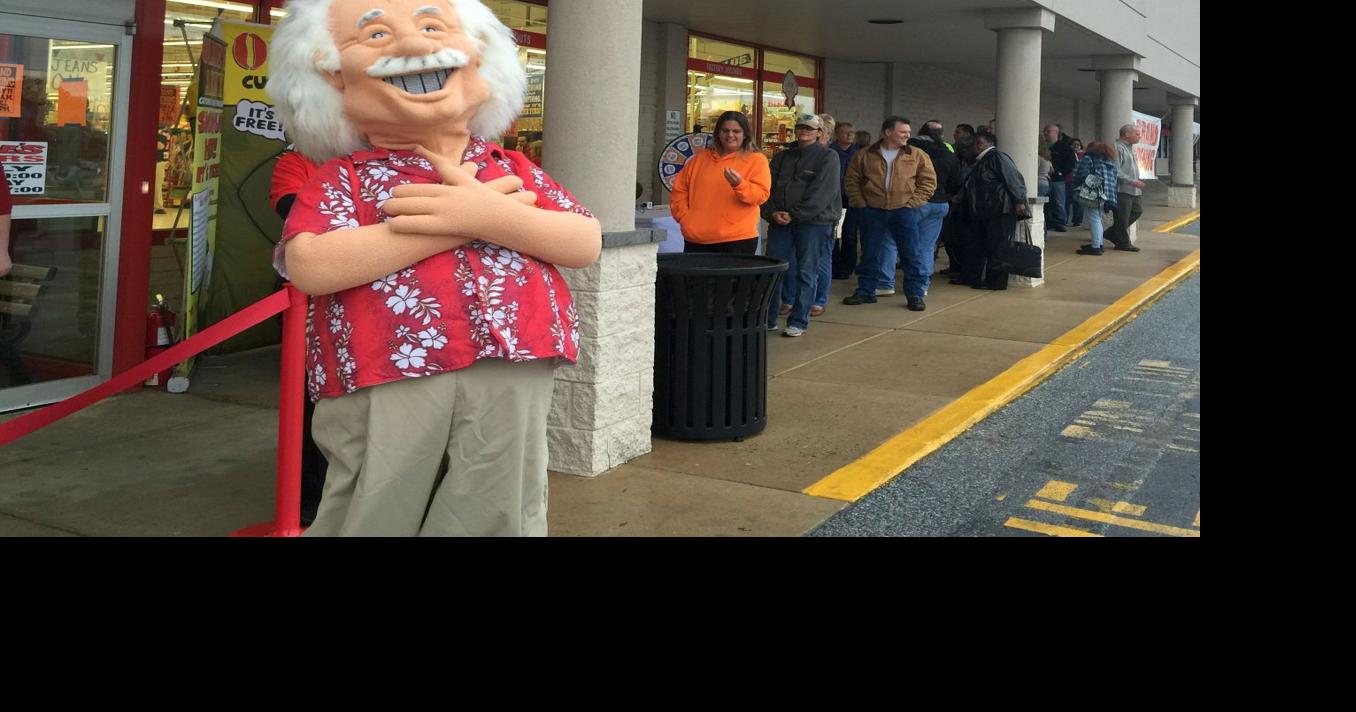 Ollie's Bargain Outlet to host firstever wedding & formal dress buyout