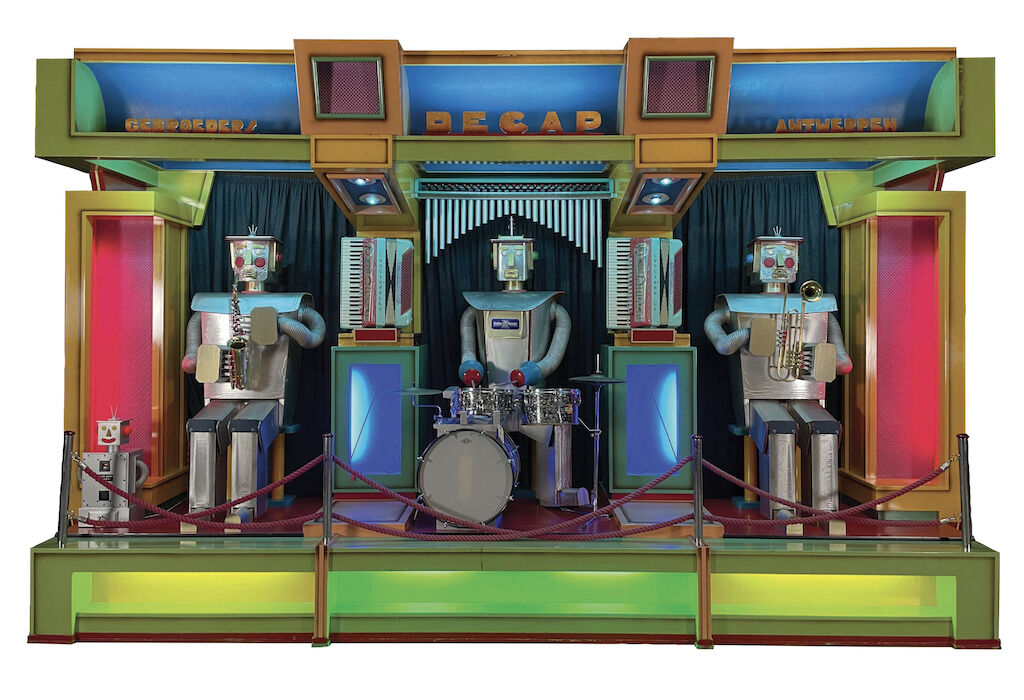 A 1963 Belgian dance organ with robot musicians sold at Morphy's