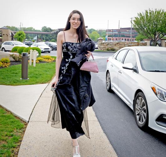 Conestoga Valley students dress to impress for prom [photos] Local