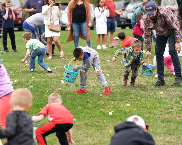 Terre Hill hosts Easter egg hunt [photos] Entertainment