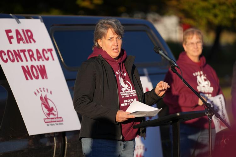 HACC Education Association rally [photos] | | lancasteronline.com