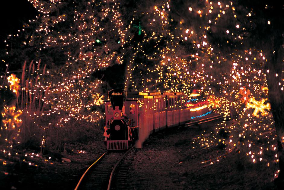 Hershey For The Holidays Candylane And Sweet Lights Open This