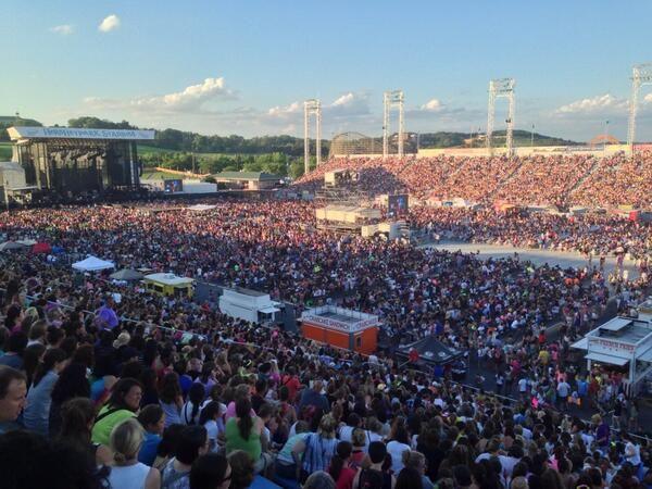 Hersheypark Stadium to reveal 'major concert event' this week | Entertainment | lancasteronline.com