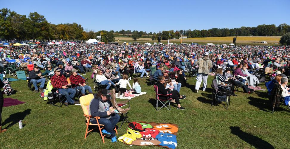 Country music in full force at the I105 Fallfest [photos