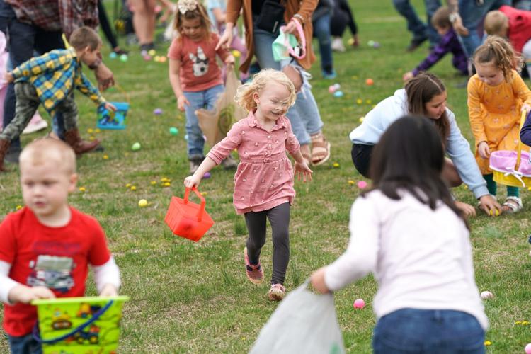Terre Hill hosts Easter egg hunt [photos] Entertainment