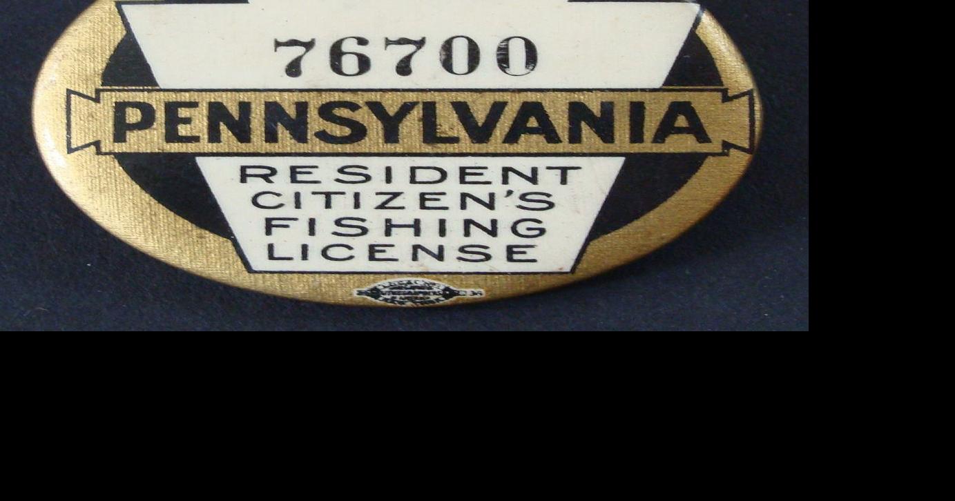 Vintage Pennsylvania 1946 Resident Citizen's Fishing License Button Pin  Badge