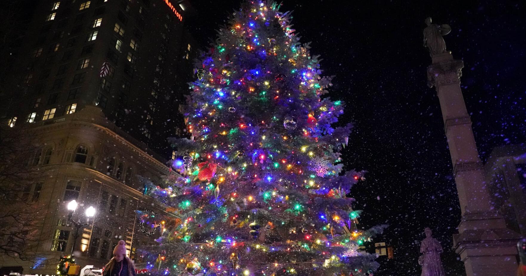 Mayor's Tree Lighting brings thousands to Penn Square, kicking off holiday season [photos]