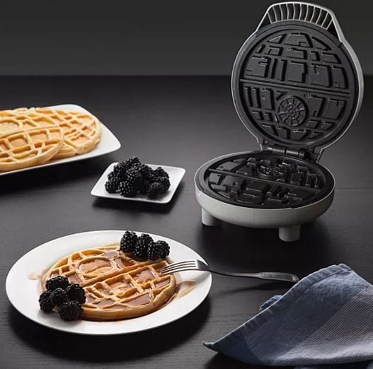 The Keyboard Waffle Iron, A Waffle Maker That Creates Keyboard-Shaped  Breakfast Food