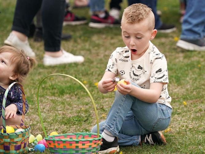 Terre Hill hosts Easter egg hunt [photos] Entertainment