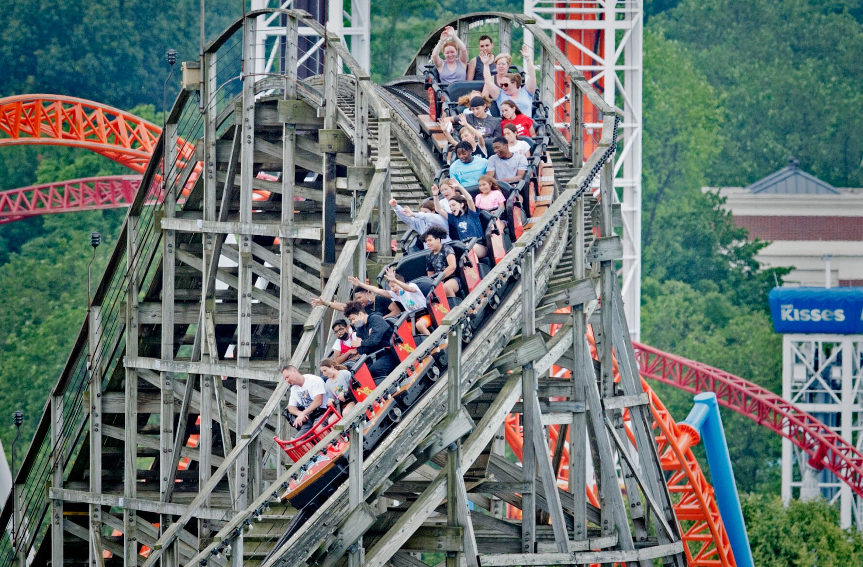 Hersheypark selling off 160 pieces of the original Wildcat roller