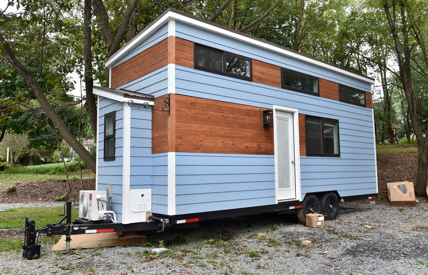 Kevin Hart Brings Lancaster Tiny House To Nyc Photos Local News Lancasteronline Com