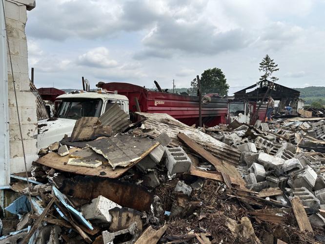 Fire destroys Caernarvon Township barn Saturday morning [update