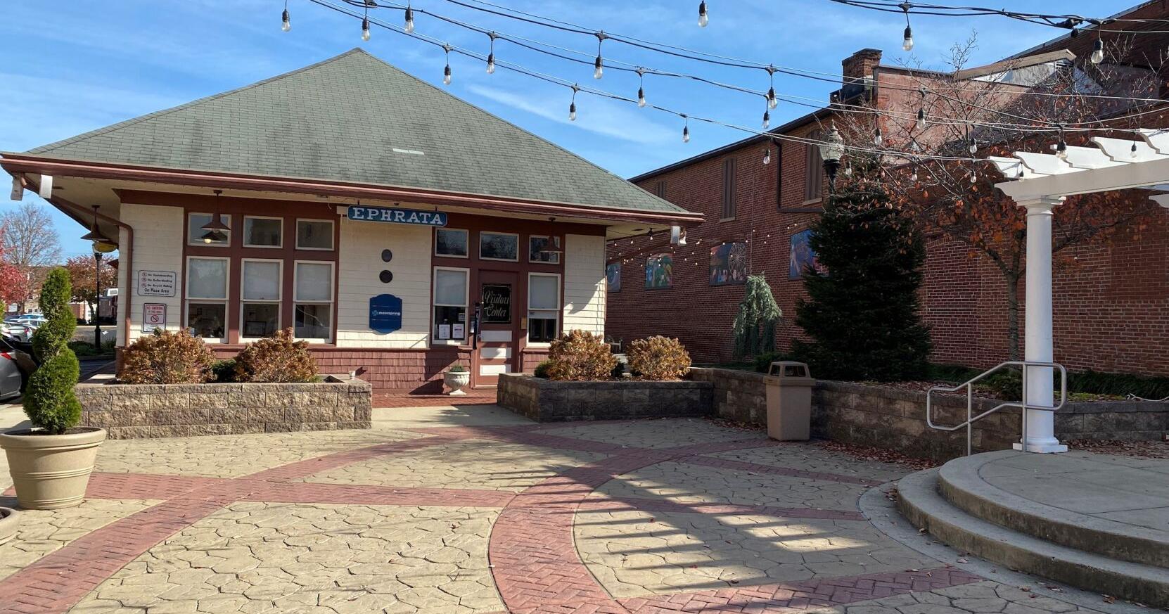 New stores, holiday market for Ephrata shoppers