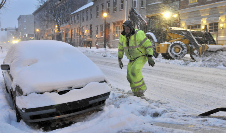 Tuesday's snowstorm towings leave Lancaster city residents irate ...