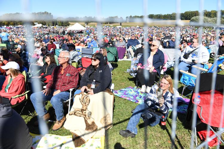 Country music in full force at the I105 Fallfest [photos