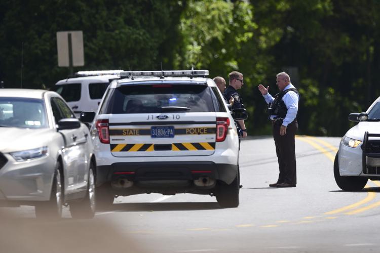 Armed jewelry store robbery suspect still at large after search in ...