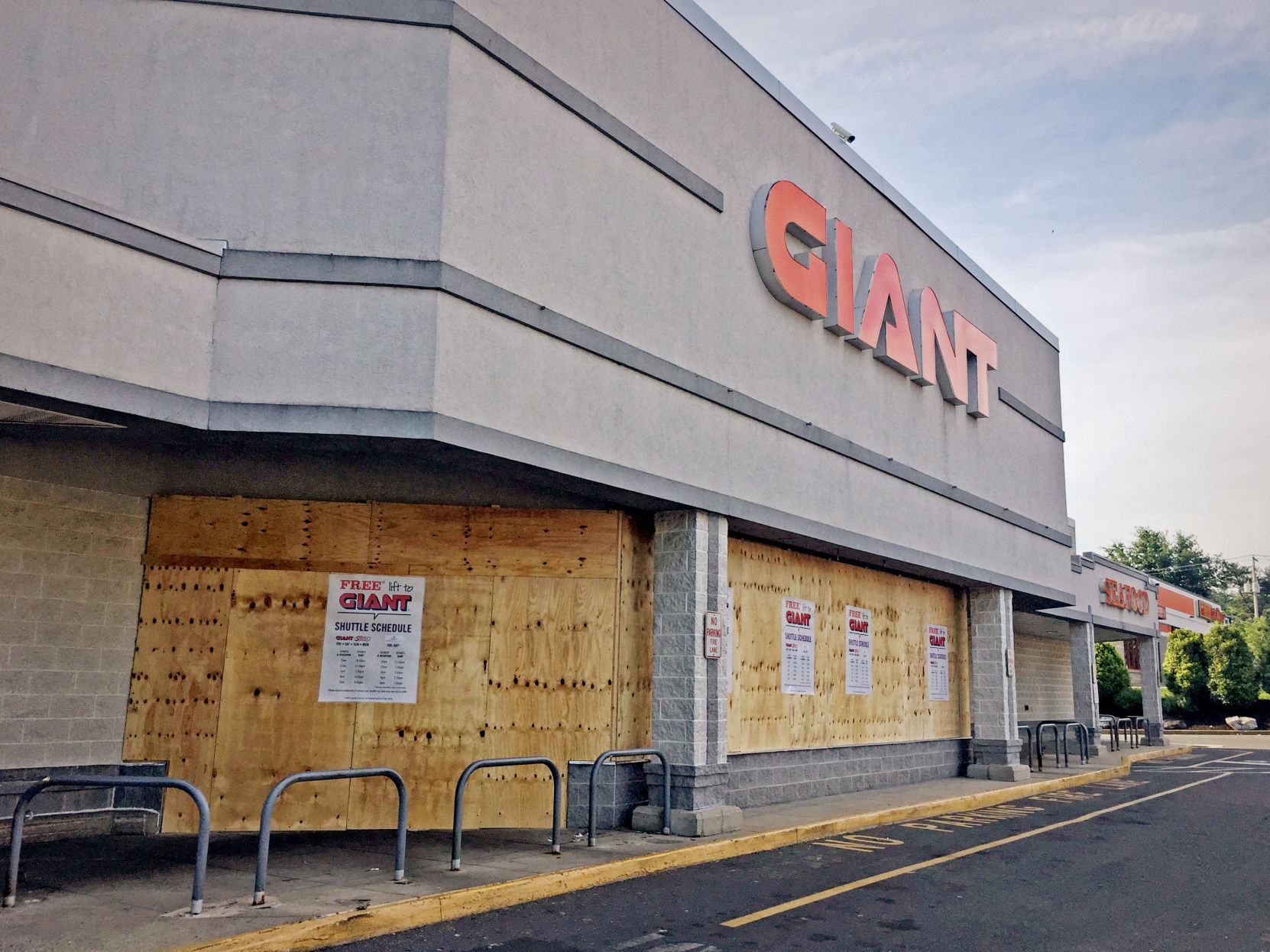 Giant closes North Reservoir Street and 